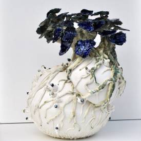 Clothilde LASSERRE - Cascade en racines porcelaine biscuit et émaillée D H cm 2024  lasserre 1 ©adagp paris.jpg